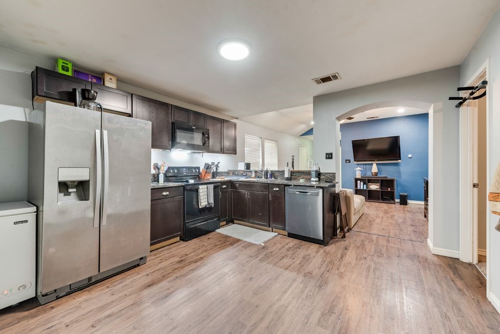 2408 Oak Dale Road Dallas TX 75241