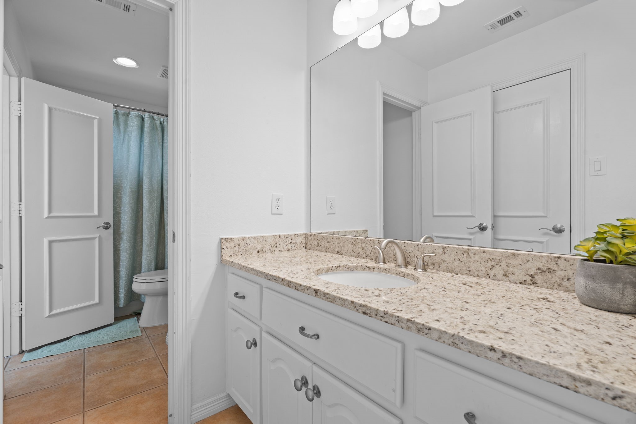 122 W Carruth Lane Double Oak TX 75077