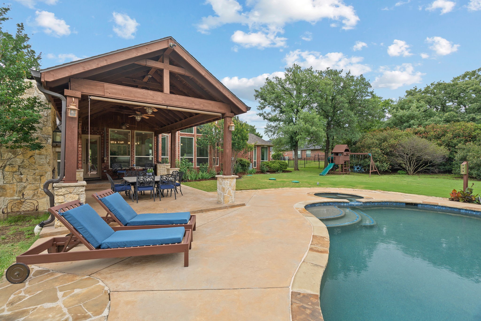 122 W Carruth Lane Double Oak TX 75077