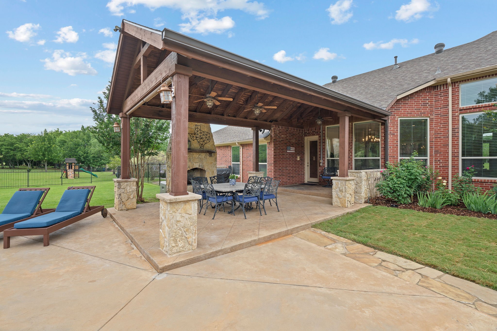 122 W Carruth Lane Double Oak TX 75077