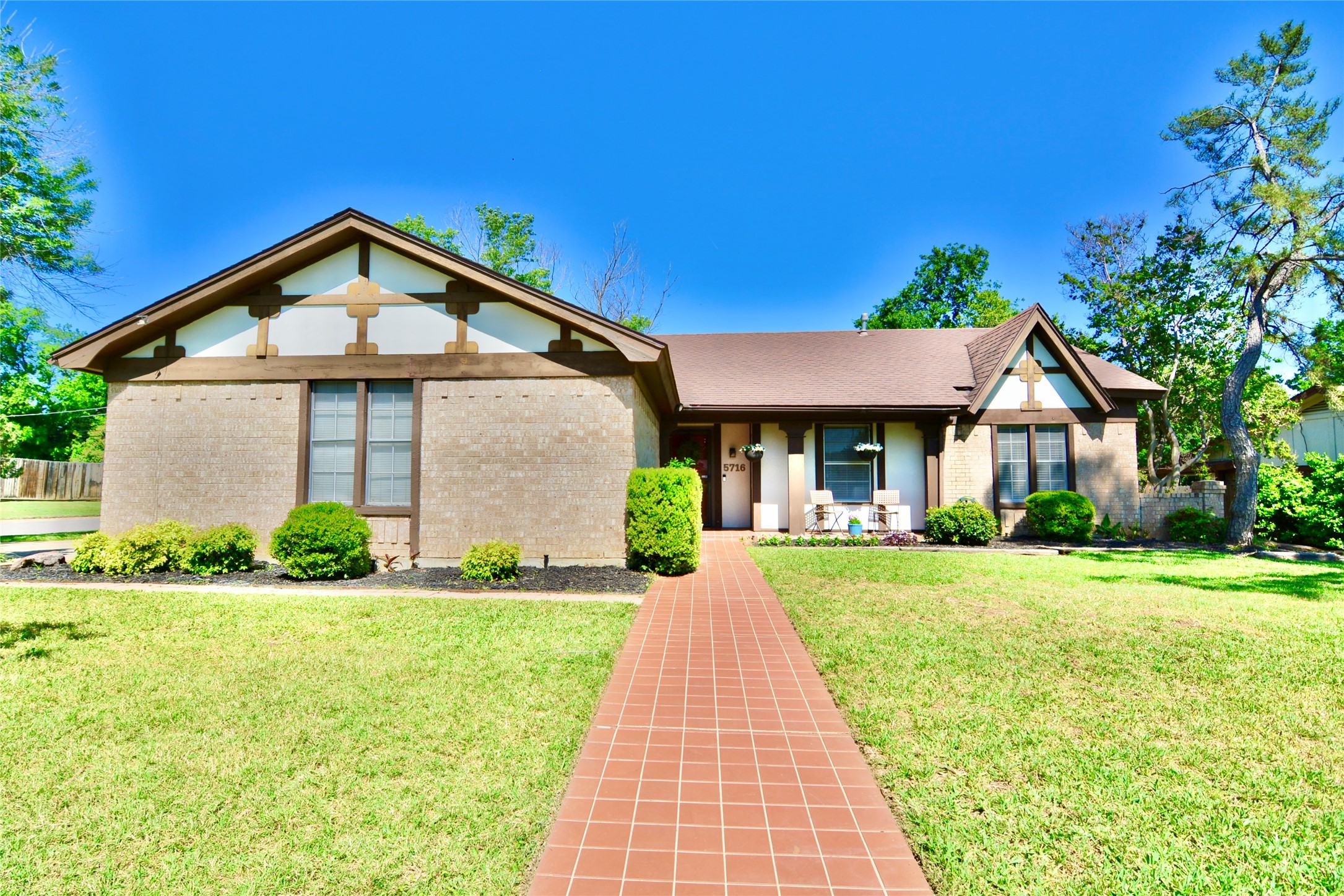 5716 Stone Drive North Richland Hills TX 76180