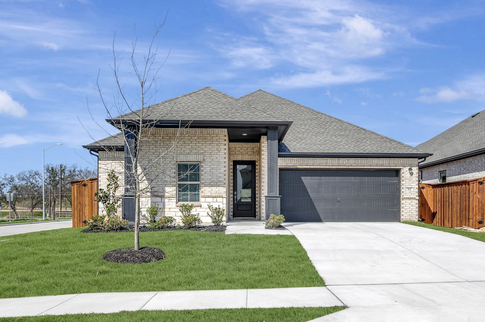 172 Summer Rain Way Newark TX 76071