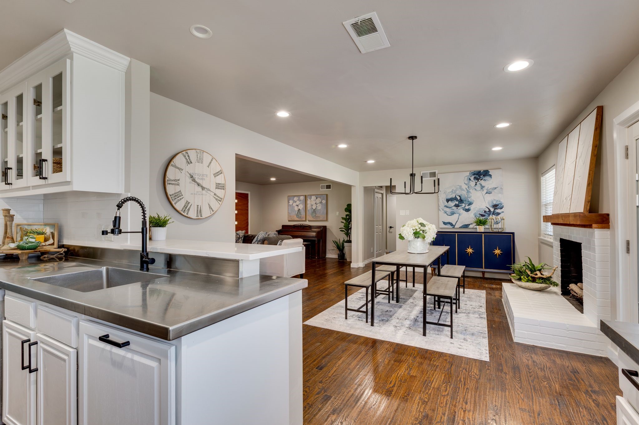 2606 Woodmere Drive Dallas TX 75233