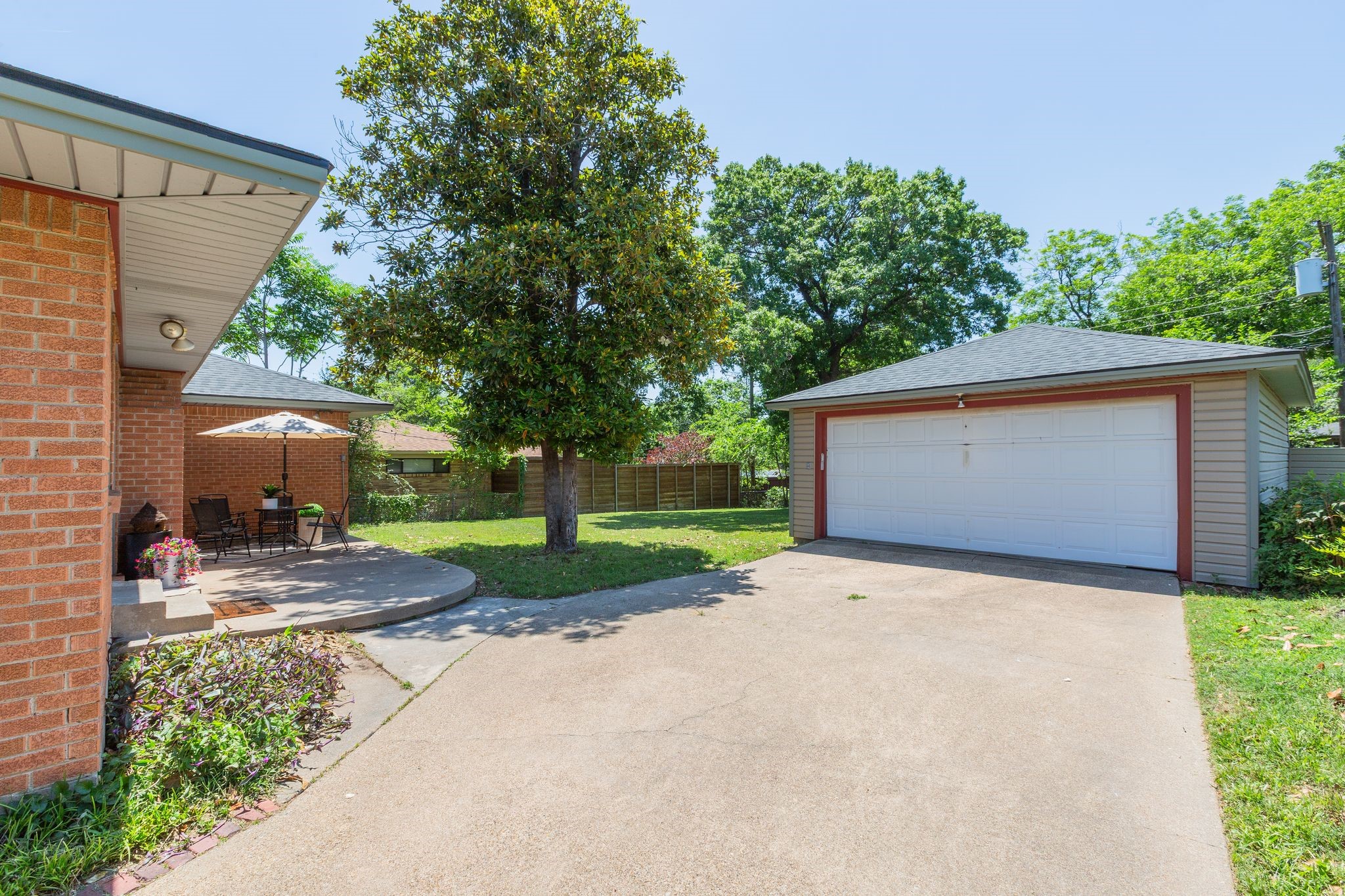 2606 Woodmere Drive Dallas TX 75233