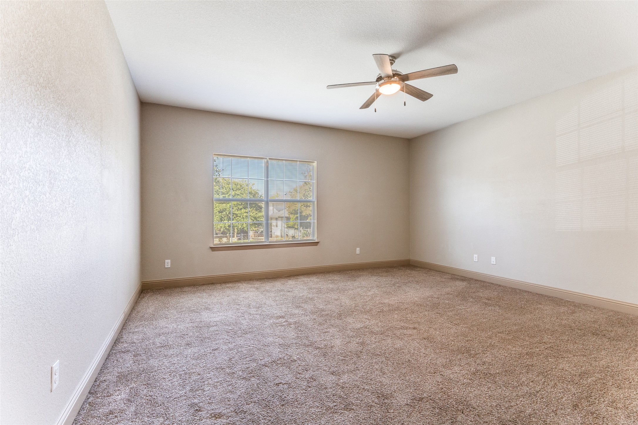1732 Lawther Drive River Oaks TX 76114