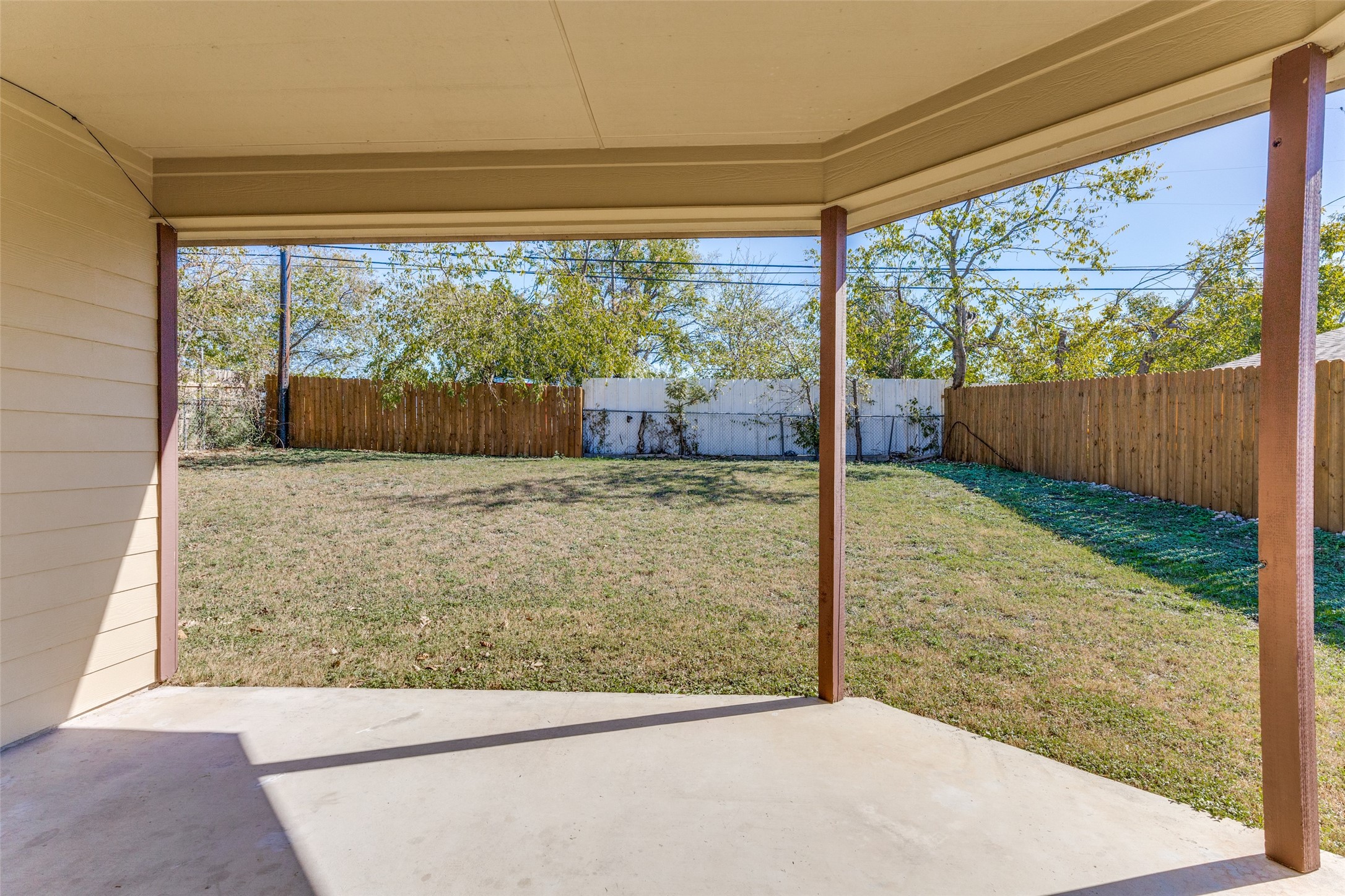 1732 Lawther Drive River Oaks TX 76114