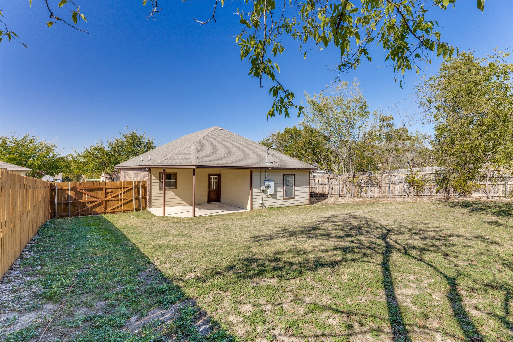 1732 Lawther Drive River Oaks TX 76114