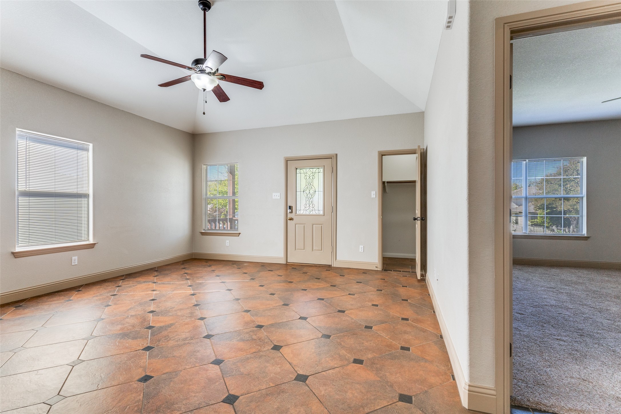 1732 Lawther Drive River Oaks TX 76114