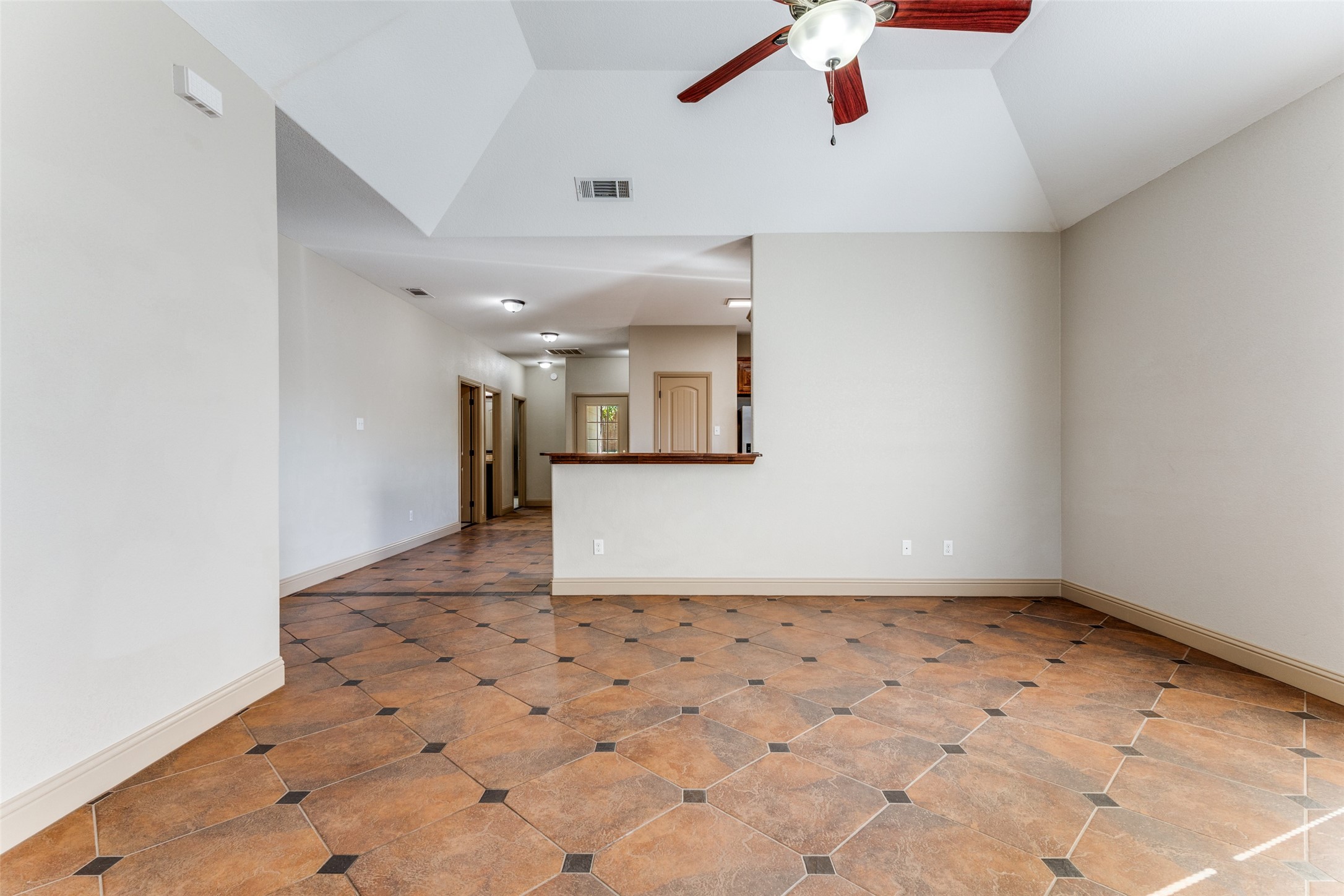 1732 Lawther Drive River Oaks TX 76114