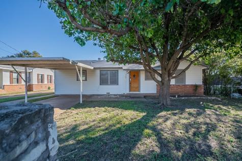 709 Charles Street Weatherford TX 76086