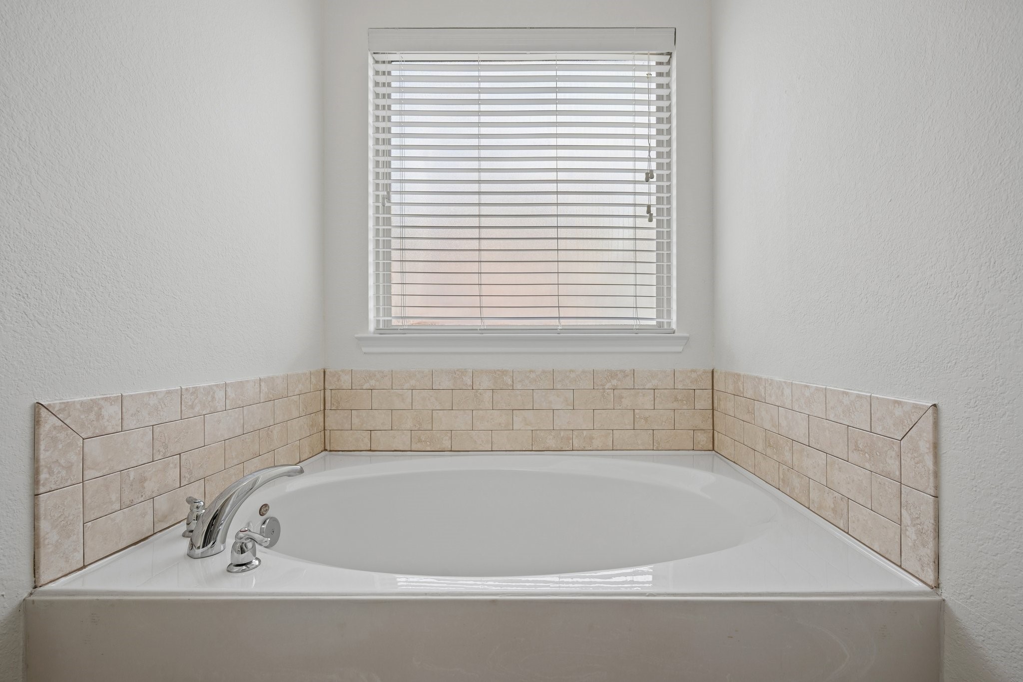 8904 Whirlwind Trail Aubrey TX 76227