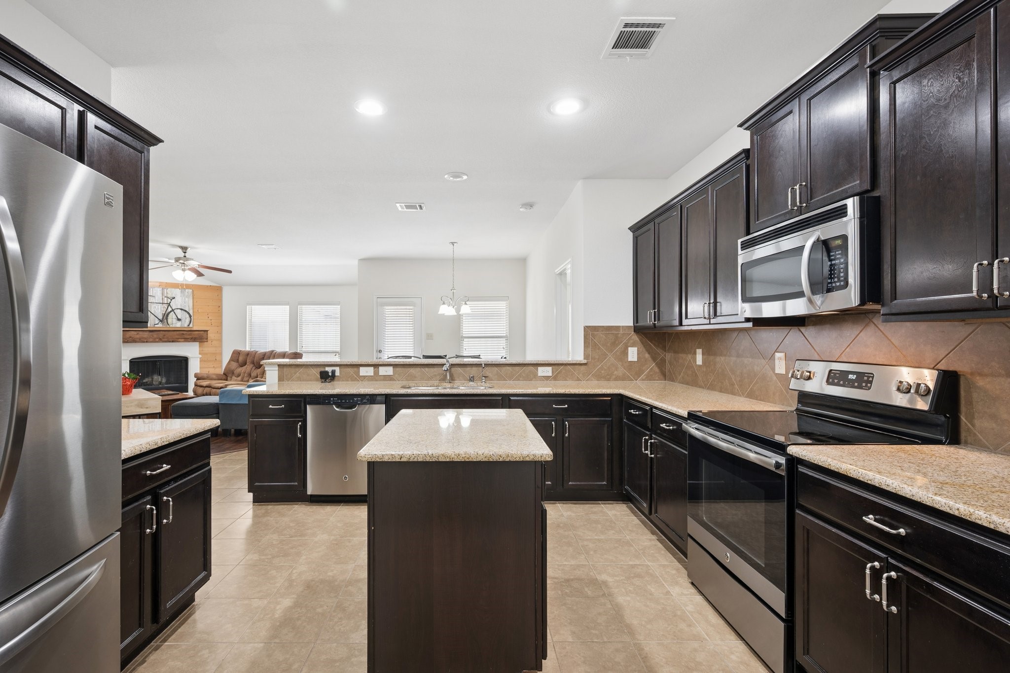 8904 Whirlwind Trail Aubrey TX 76227