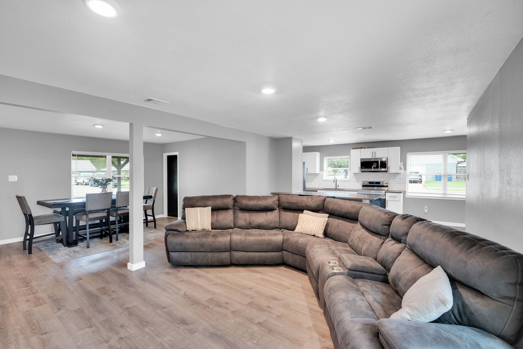 1104 Williamsburg Drive Ennis TX 75119
