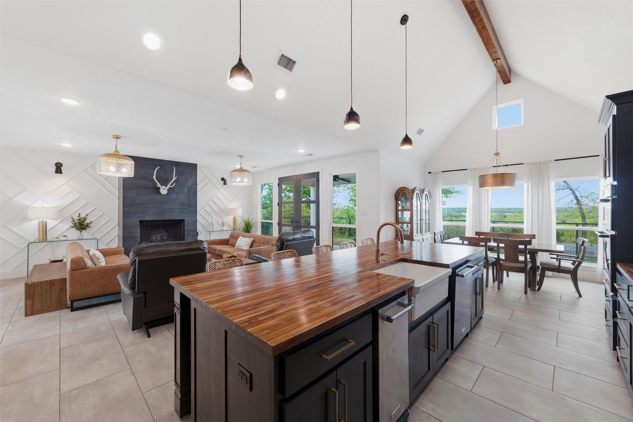 434 Sandstone Court Sunset TX 76270