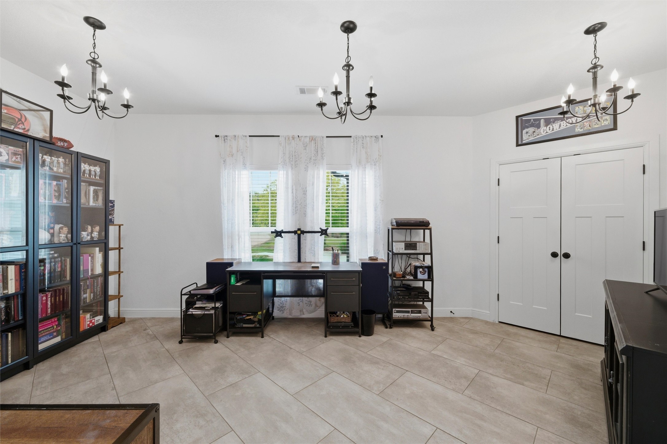 434 Sandstone Court Sunset TX 76270