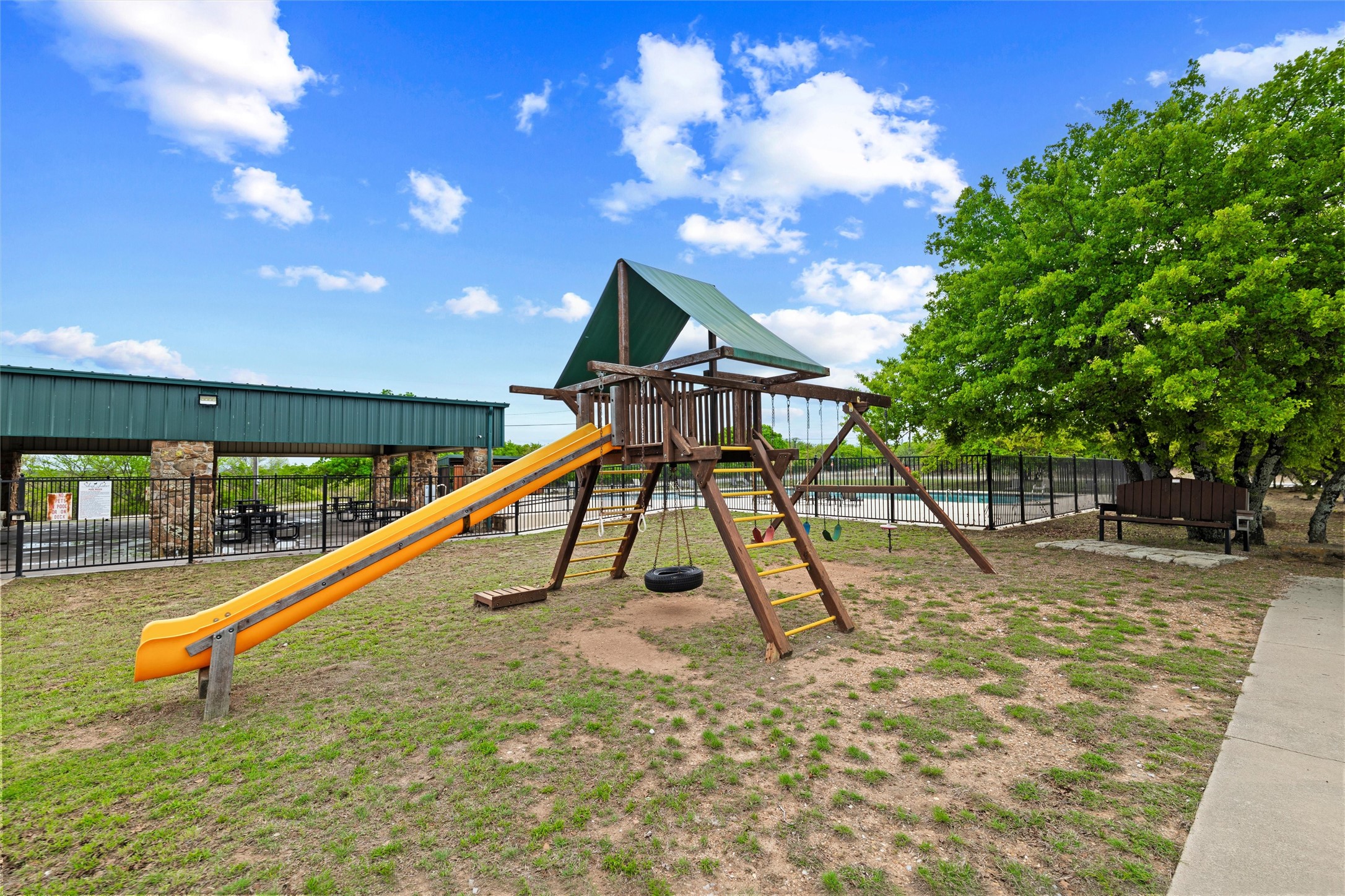 434 Sandstone Court Sunset TX 76270