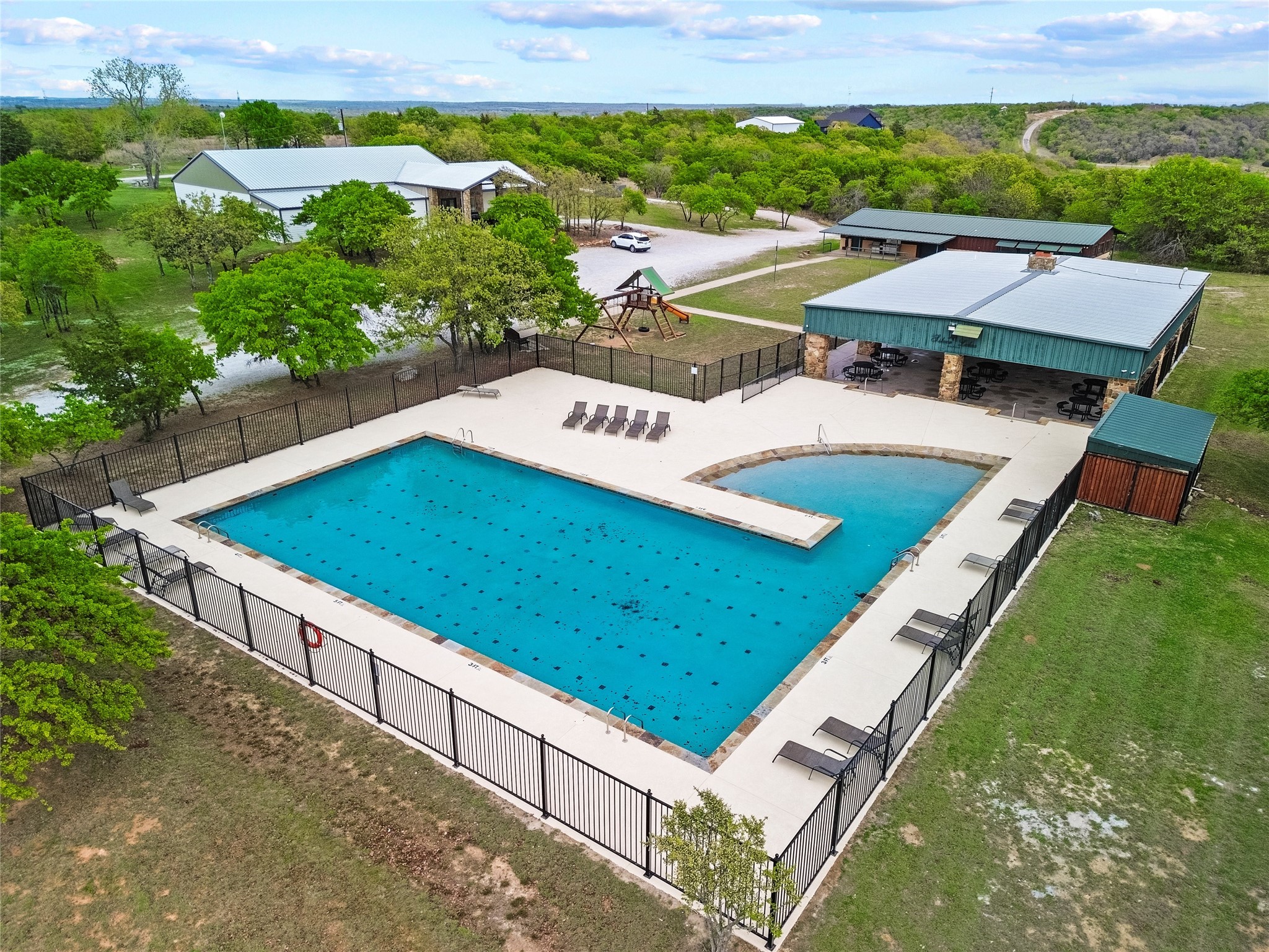 434 Sandstone Court Sunset TX 76270