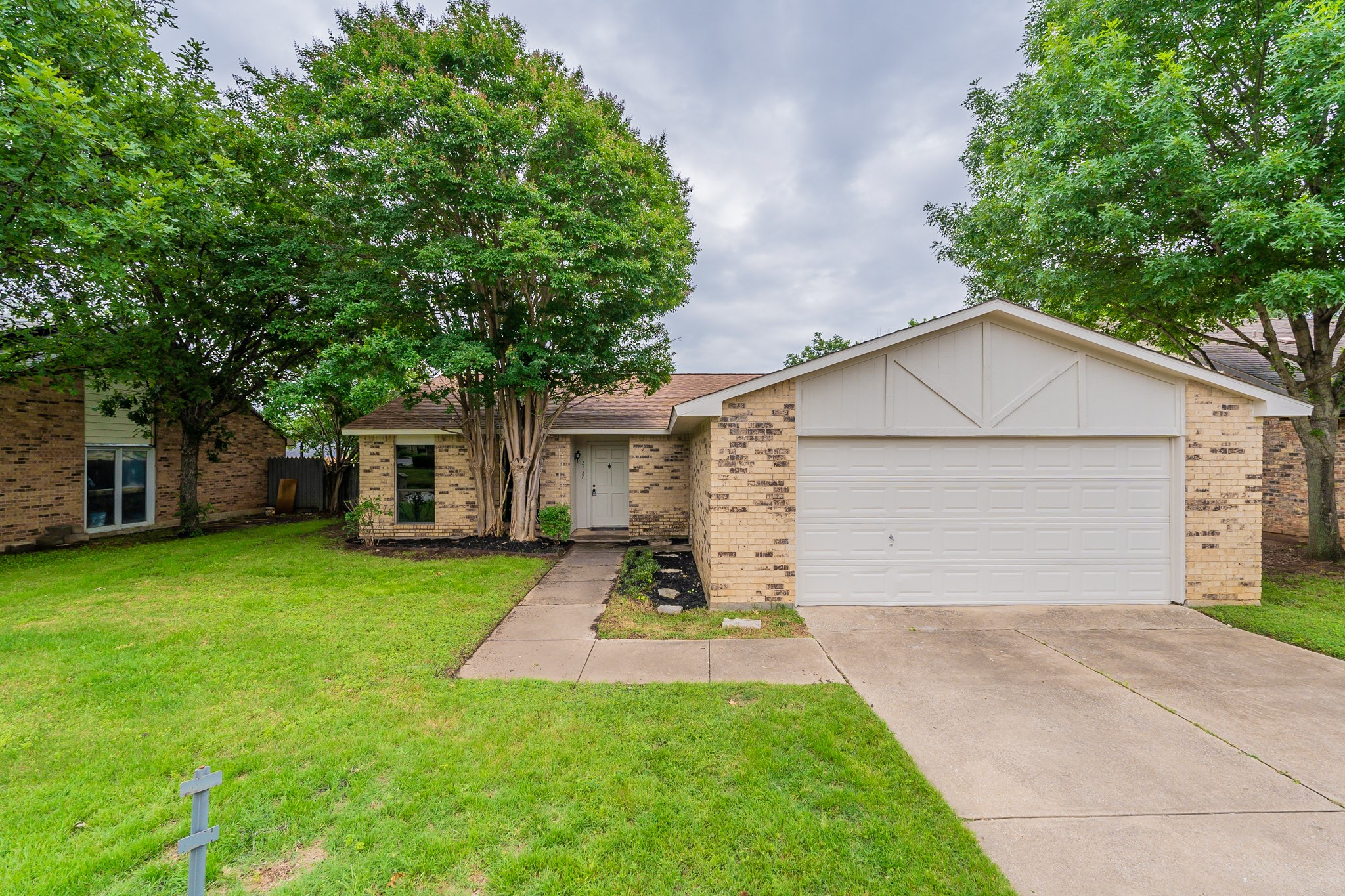 2520 Cottonwood Lane Bedford TX 76021