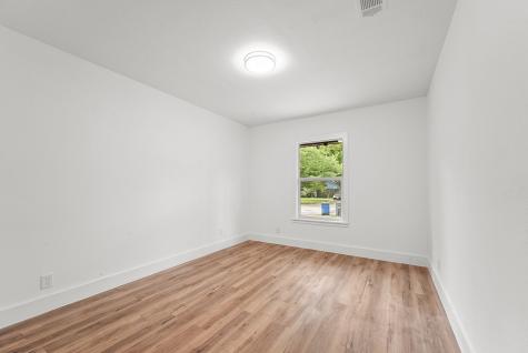 2114 Tisinger Avenue Dallas TX 75228