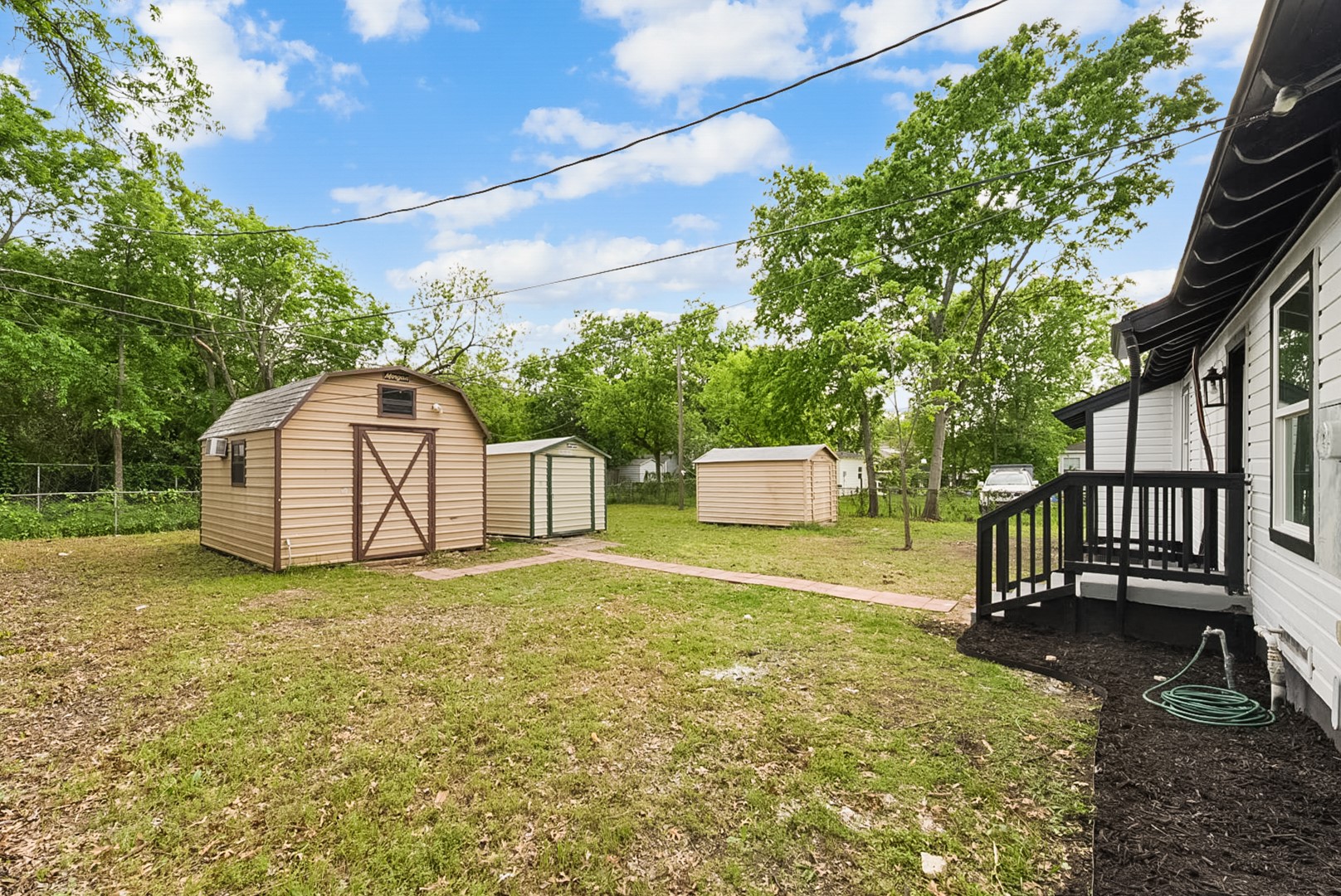 2114 Tisinger Avenue Dallas TX 75228