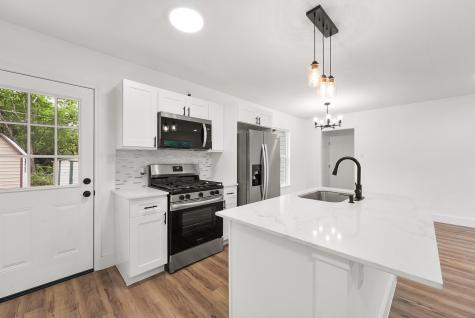 2114 Tisinger Avenue Dallas TX 75228