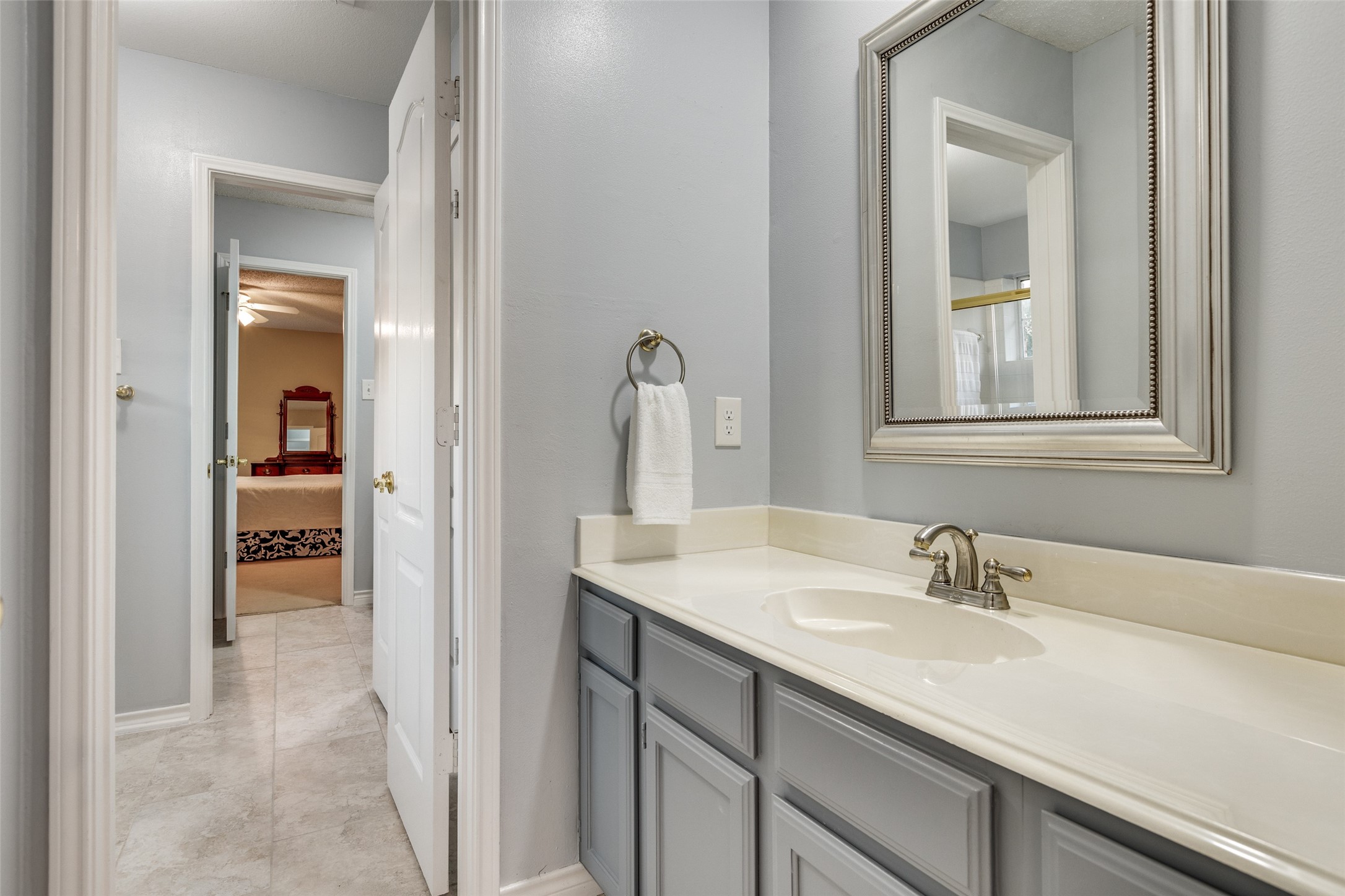 2808 Roundrock Mckinney TX 75072