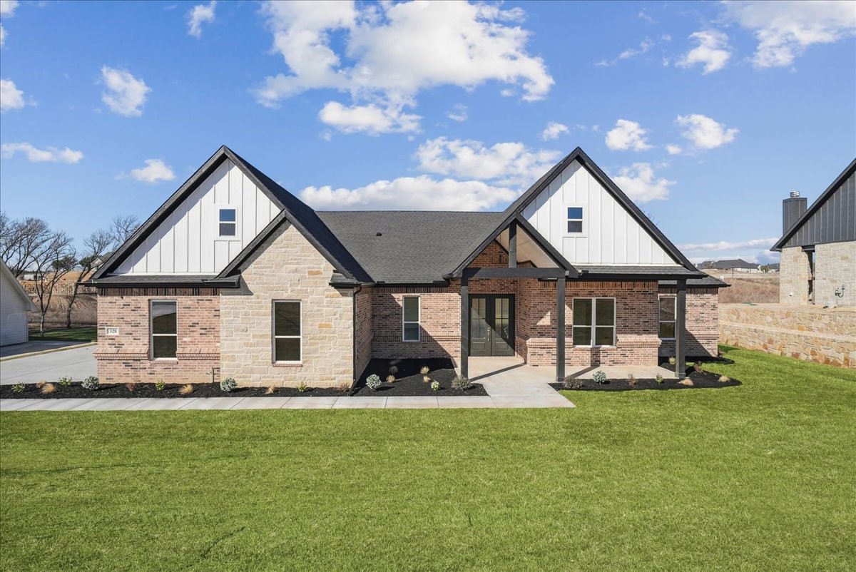 328 Slimp Bluff Azle TX 76020