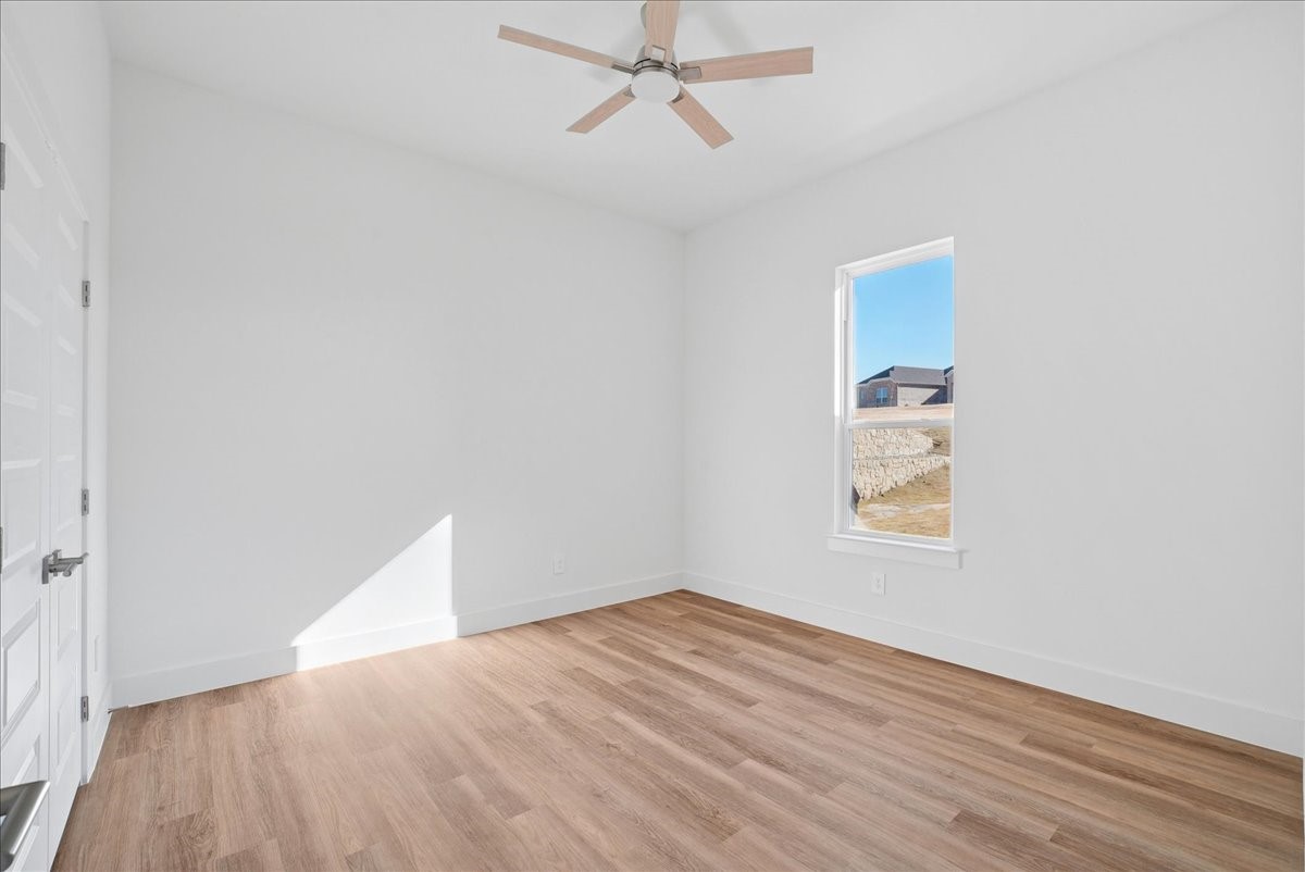 328 Slimp Bluff Azle TX 76020