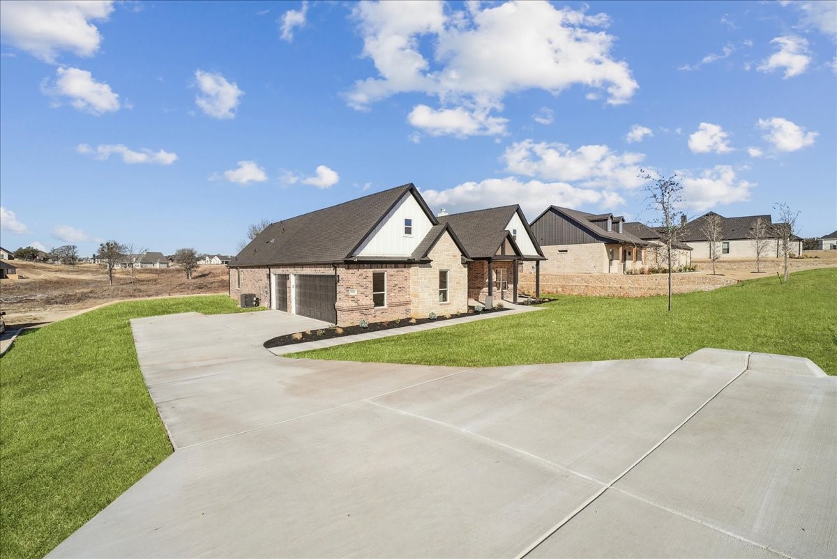 328 Slimp Bluff Azle TX 76020