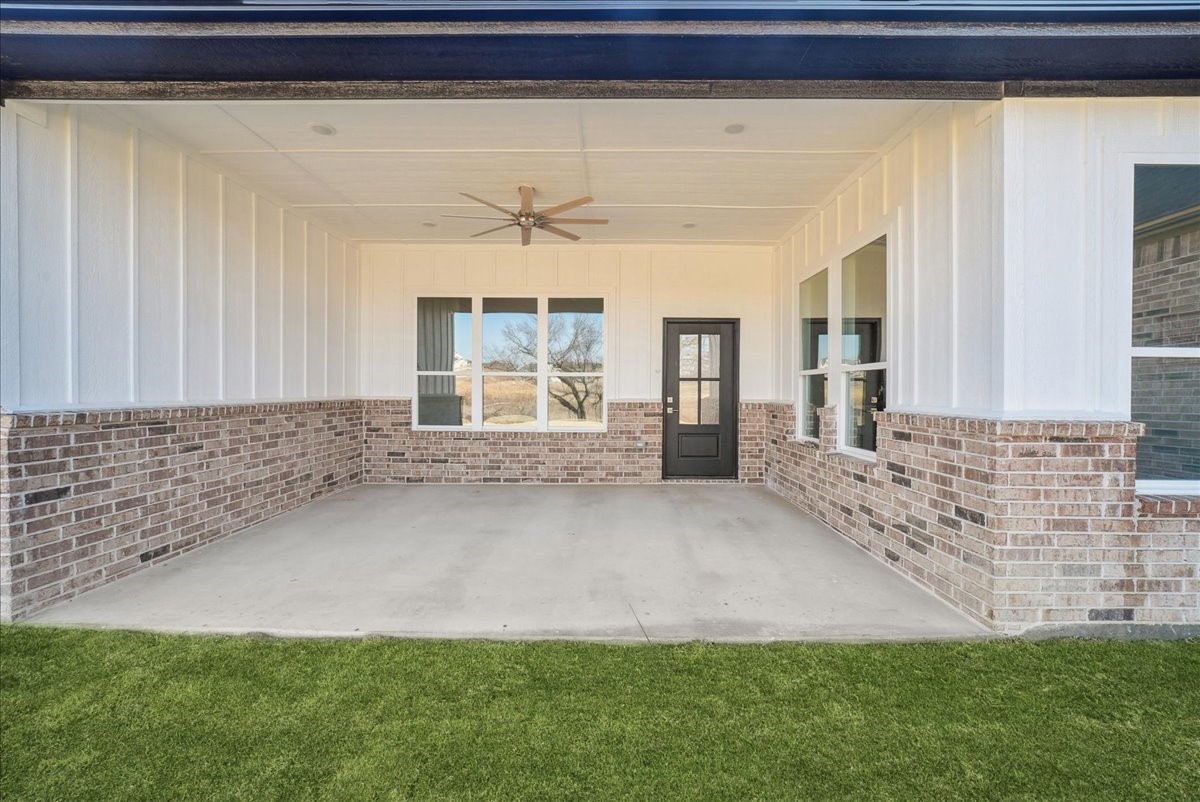 328 Slimp Bluff Azle TX 76020