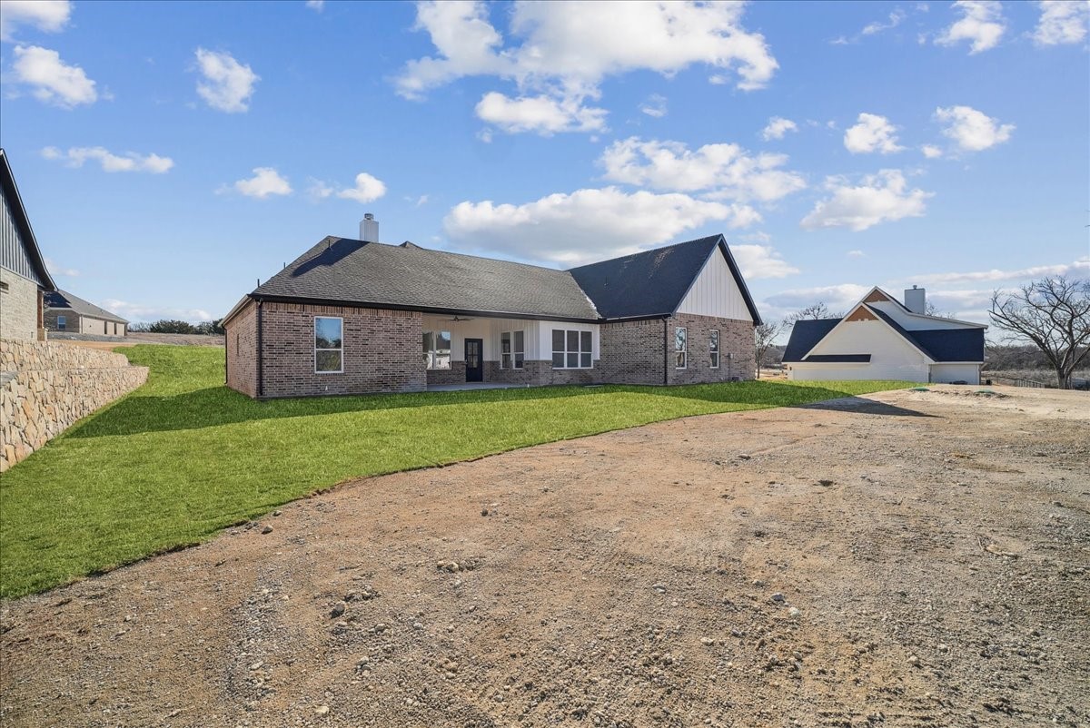 328 Slimp Bluff Azle TX 76020
