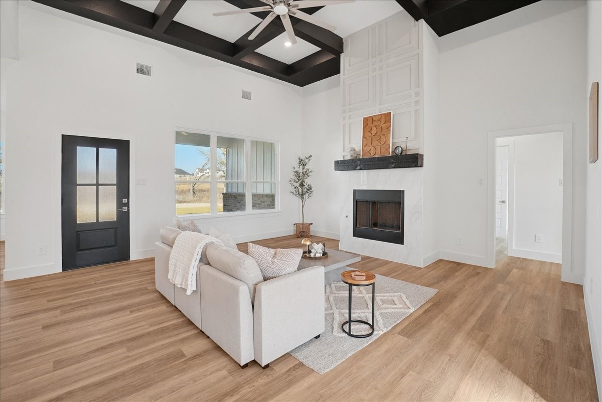 328 Slimp Bluff Azle TX 76020