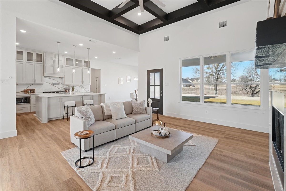328 Slimp Bluff Azle TX 76020