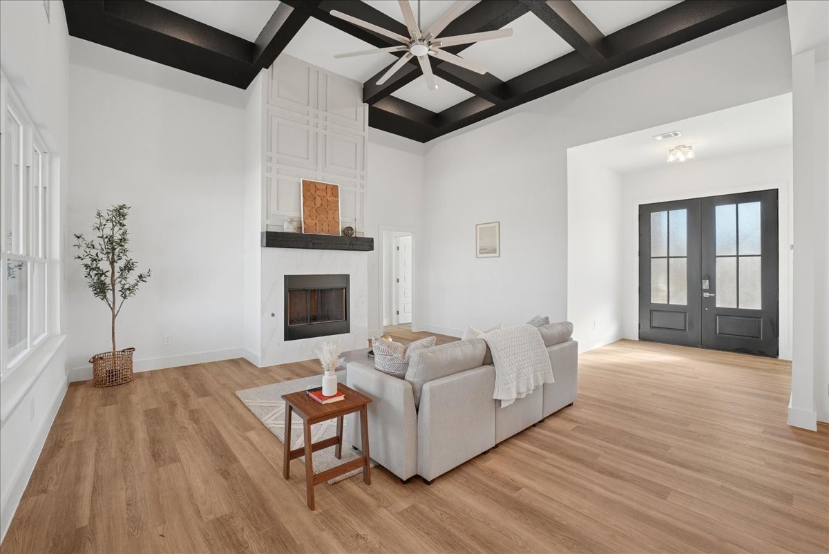 328 Slimp Bluff Azle TX 76020