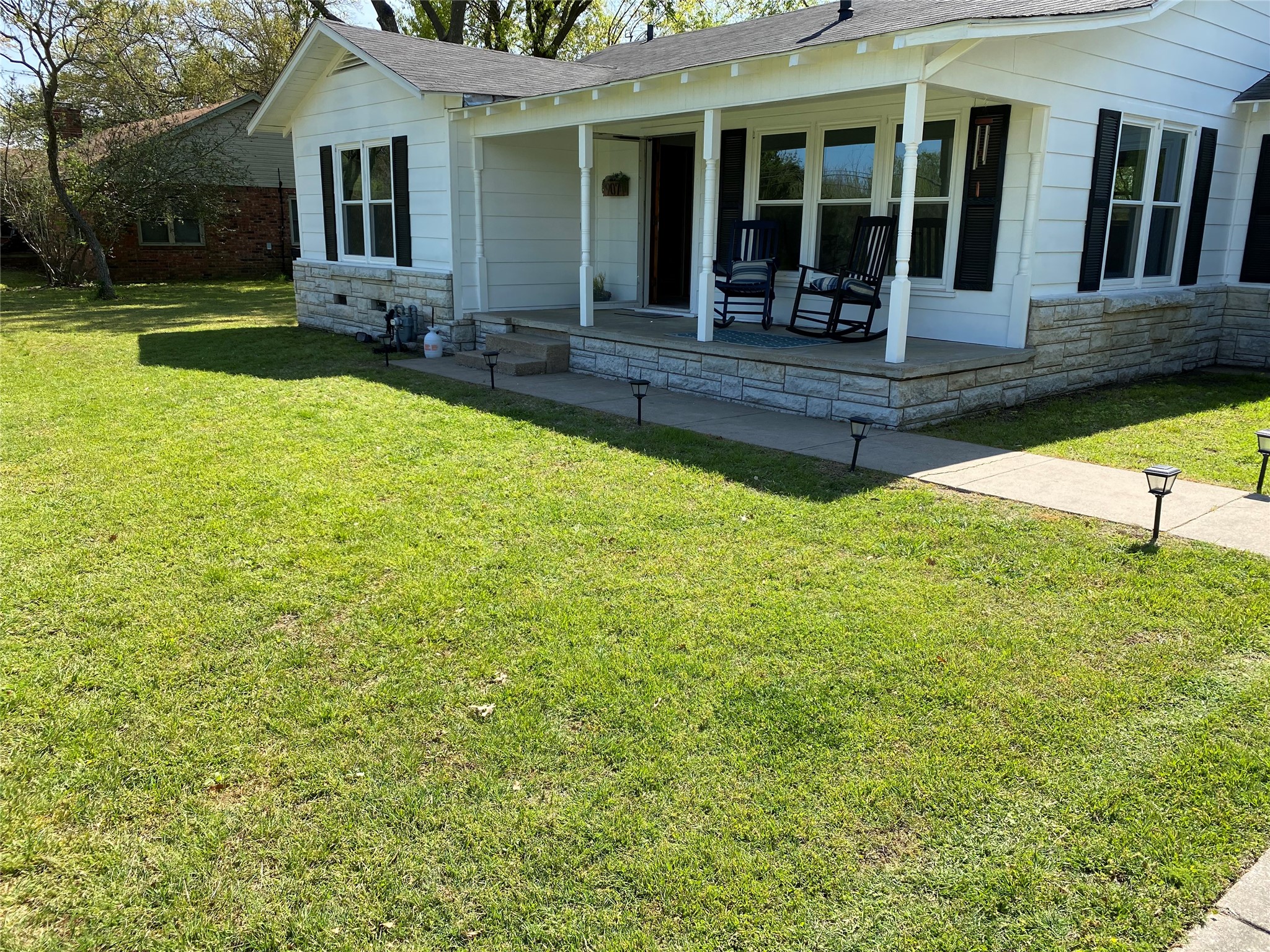 907 N Magnolia Avenue Hubbard TX 76648