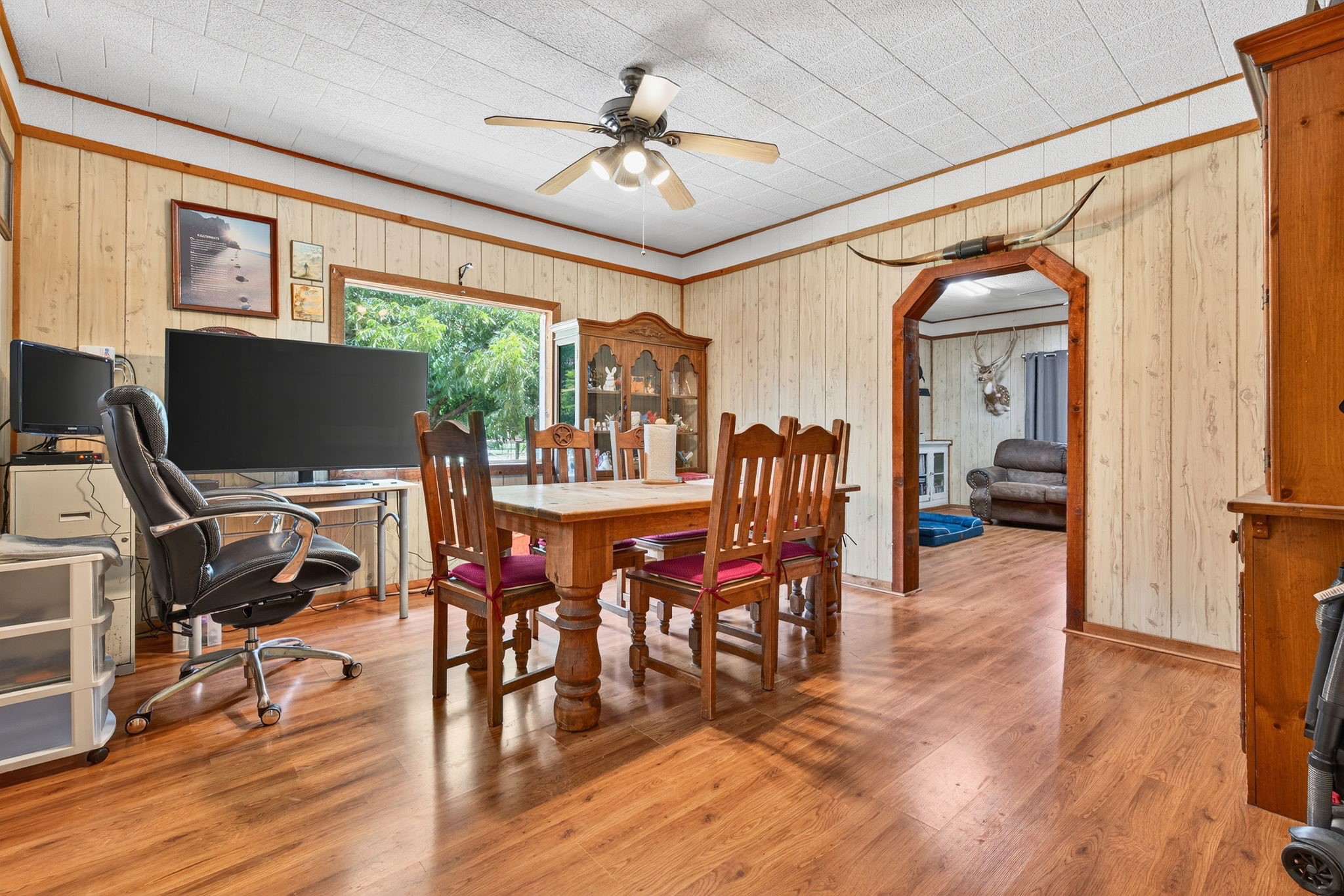 8 SW Poteet Road Bryson TX 76427