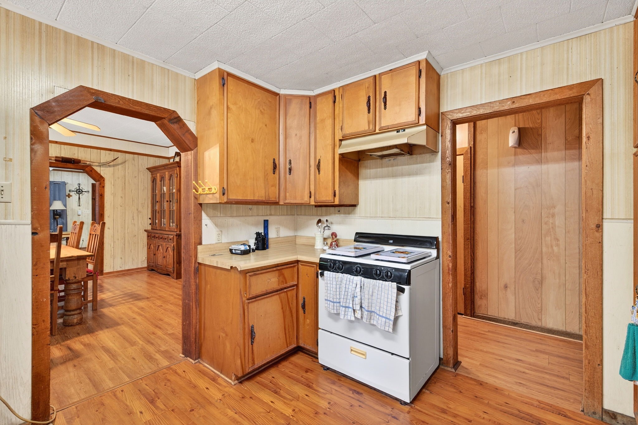 8 SW Poteet Road Bryson TX 76427