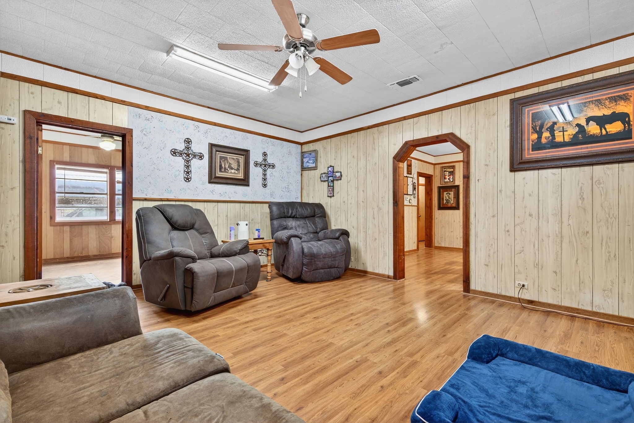 8 SW Poteet Road Bryson TX 76427