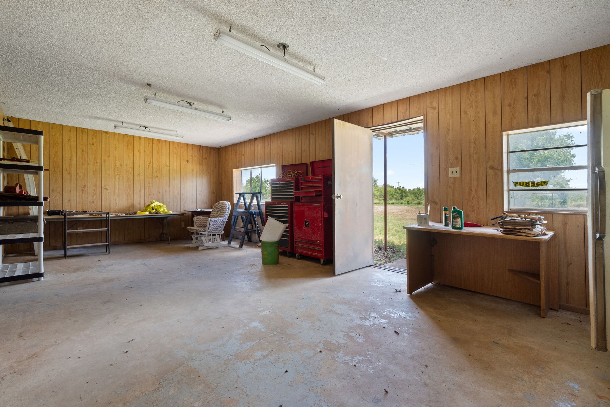 8 SW Poteet Road Bryson TX 76427