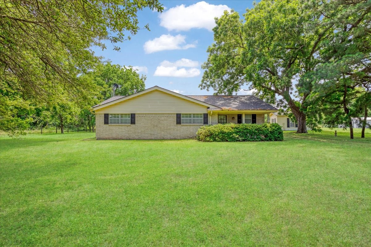 4400 N State Highway 121 Bonham TX 75418