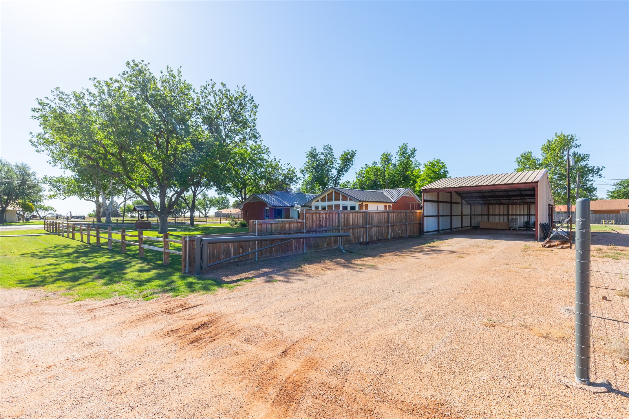 305 N Avenue K E Haskell TX 79521