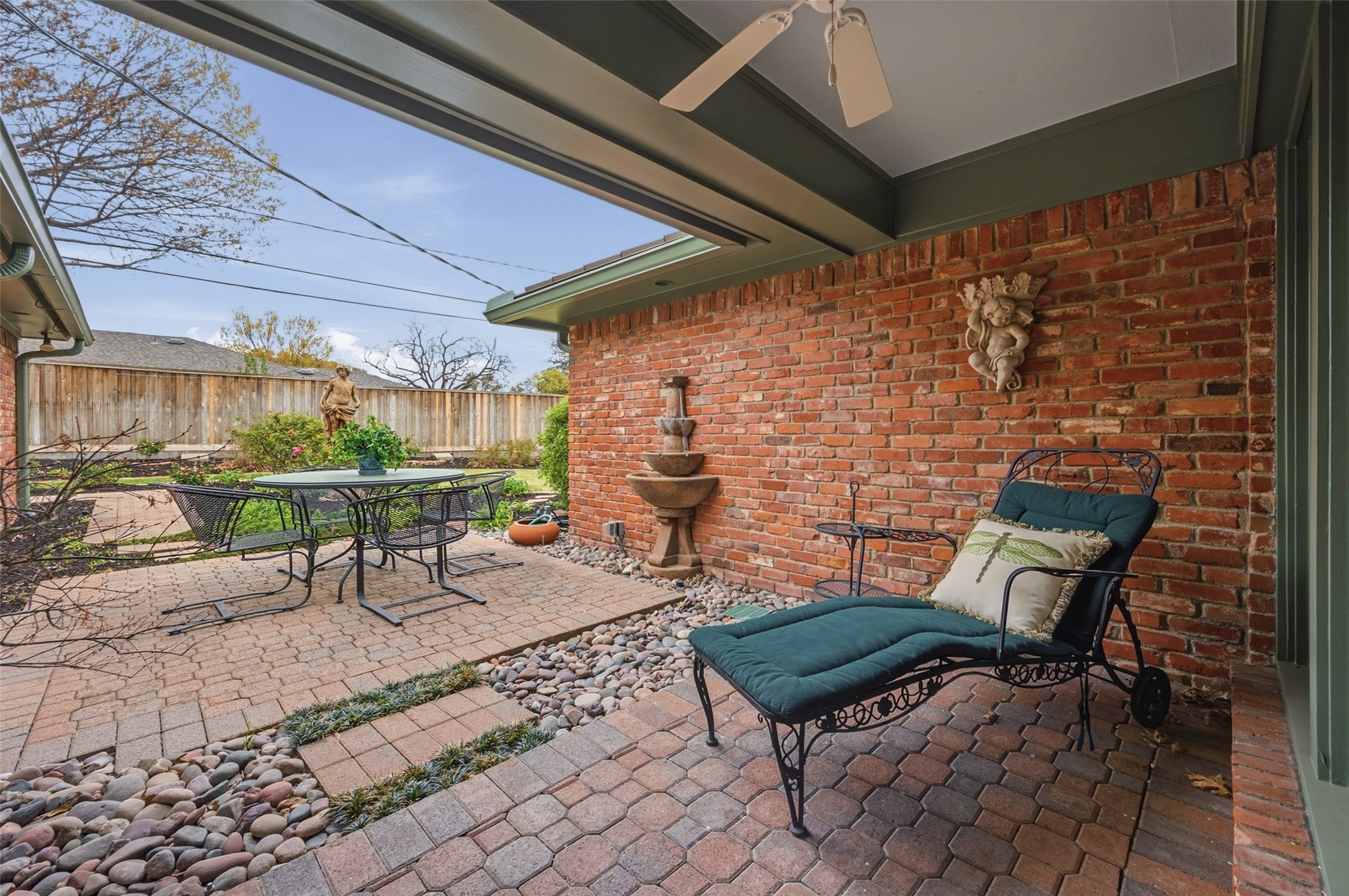 3908 Thistle Lane Fort Worth TX 76109