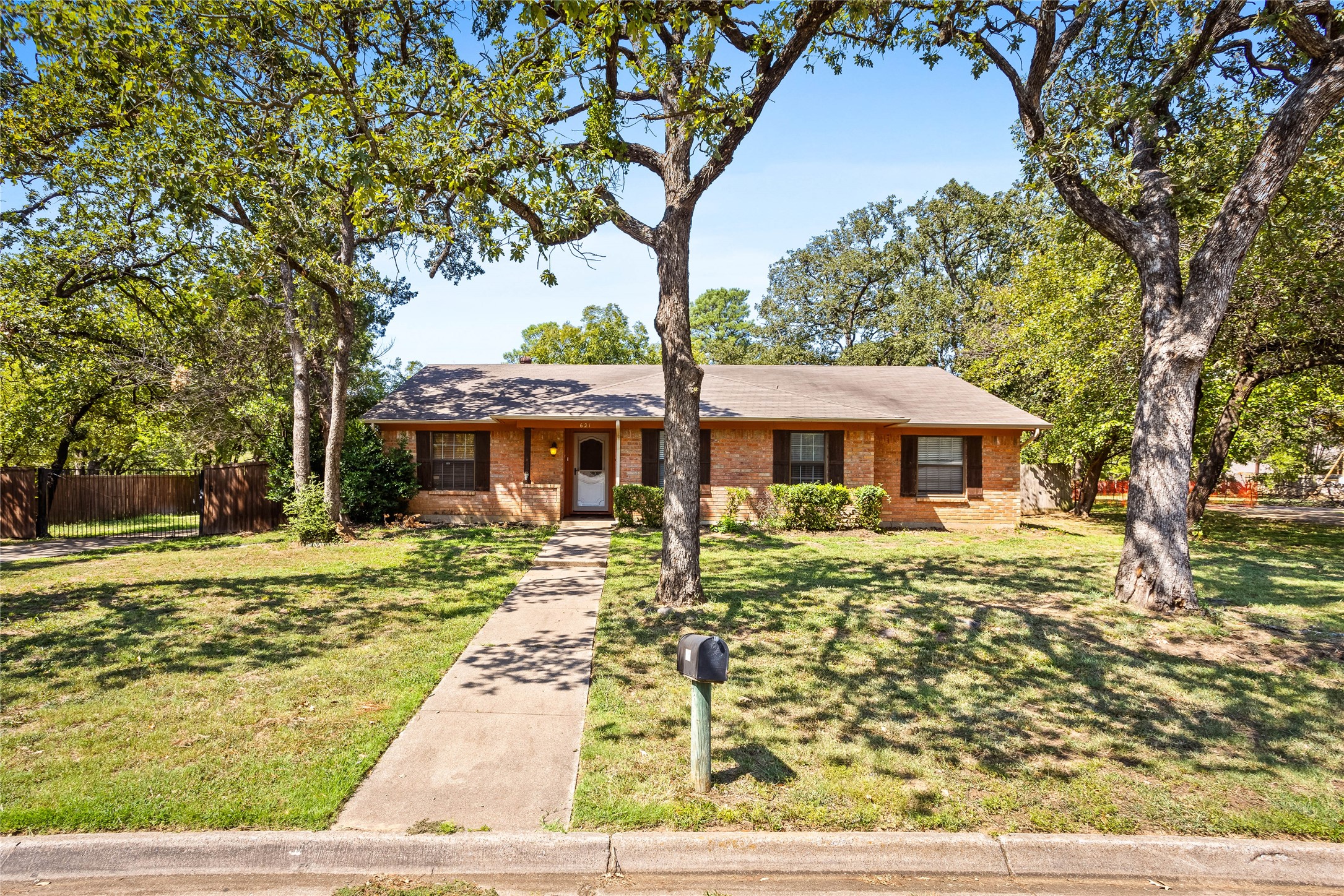 621 Cimarron Trail Southlake TX 76092