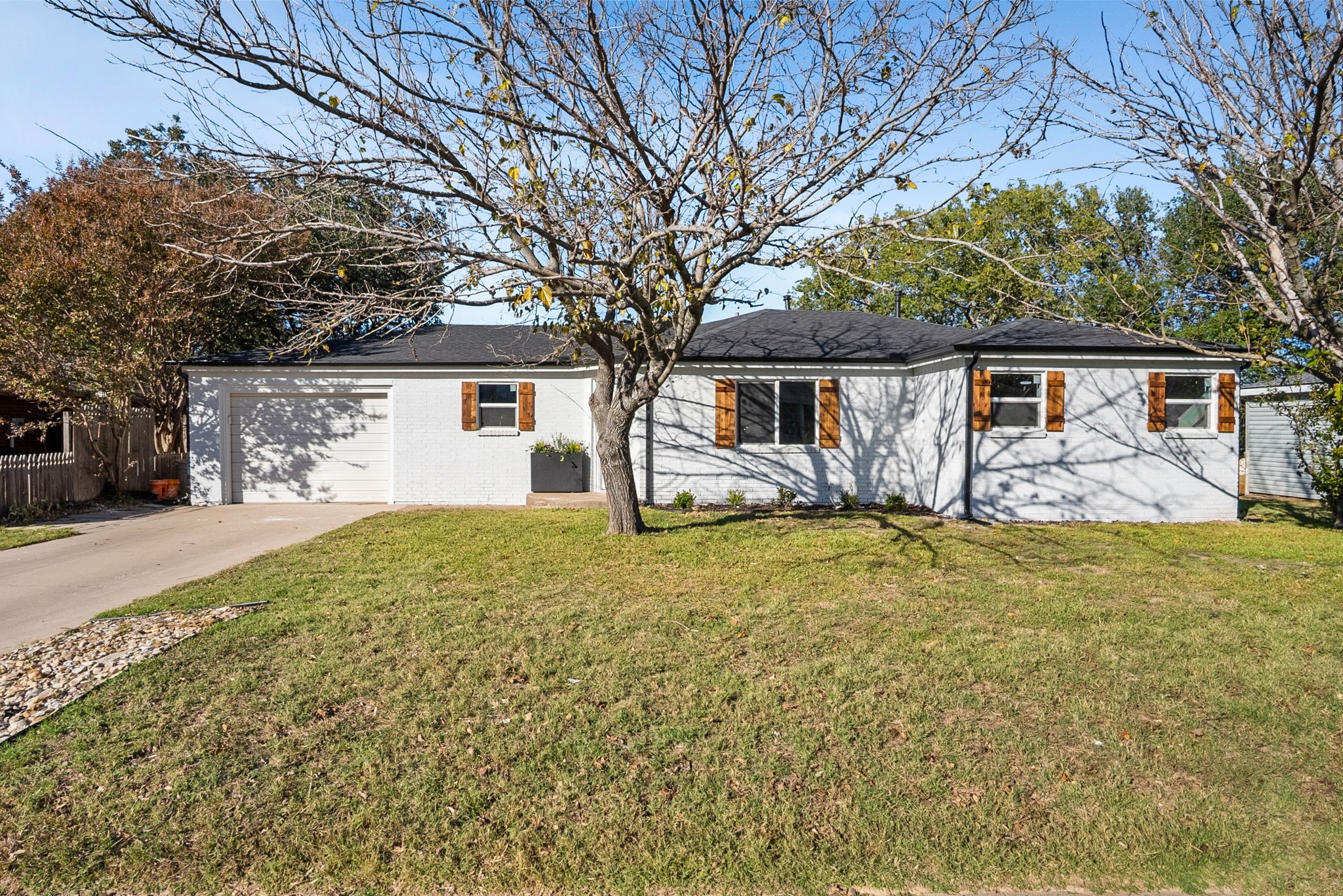 1318 W Water Street Weatherford TX 76086