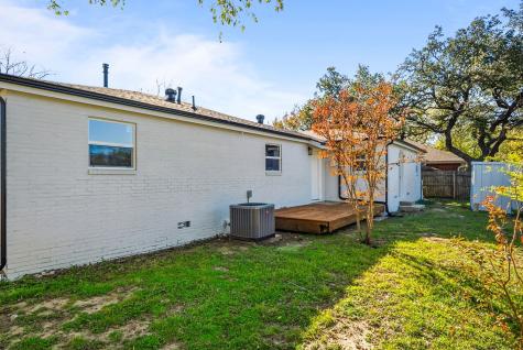 1318 W Water Street Weatherford TX 76086