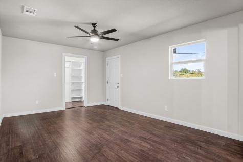 1318 W Water Street Weatherford TX 76086