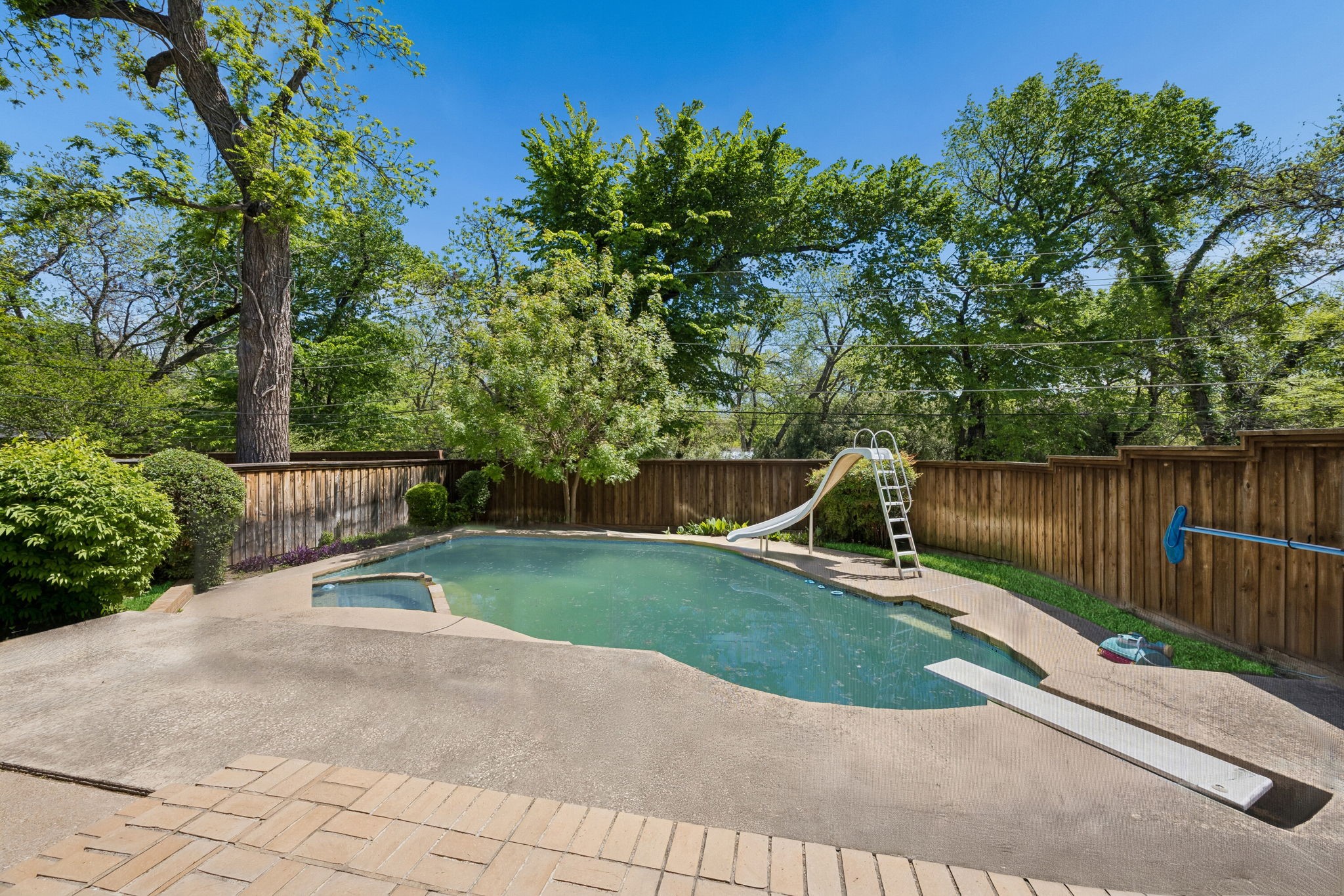 8160 San Cristobal Drive Dallas TX 75218