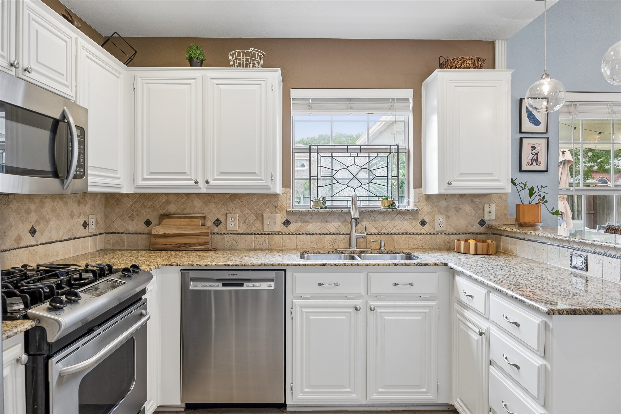 6828 Moss Lane North Richland Hills TX 76182
