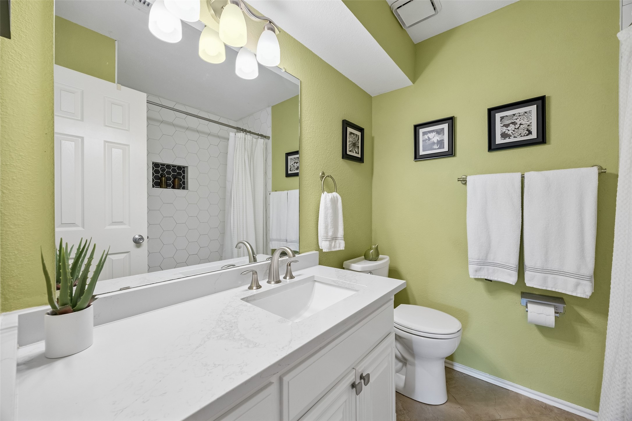 6828 Moss Lane North Richland Hills TX 76182