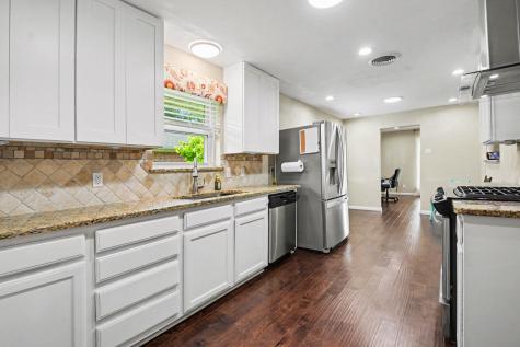 1114 Glouchester Drive Garland TX 75040